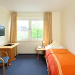 Am Segelhafen & Free Parking 3* Kiel