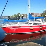 Am Segelhafen & Free Parking 3*
