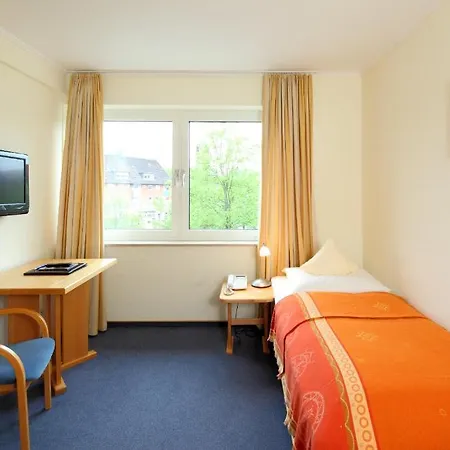 Hotel Am Segelhafen 3*