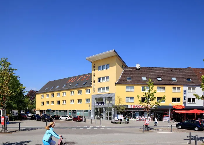 Hotel Am Segelhafen&free Parking