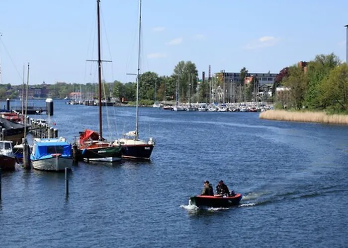 酒店 Am Segelhafen & Free Parking 基尔